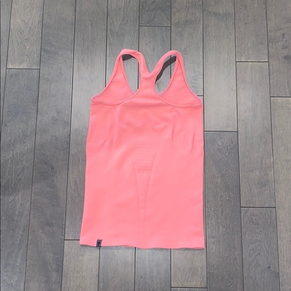 Ivivva tank - Picture 2 of 4